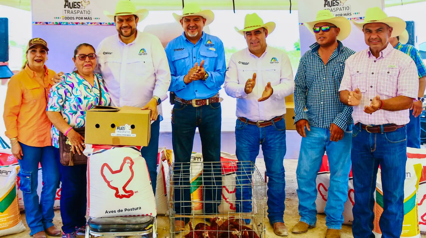 Programa de aves de traspaso en Ramos Arizpe. Foto de gobierno municipal.