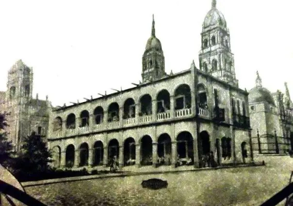 El enorme edificio de Durango que fue derribado para ampliar esta plaza pública