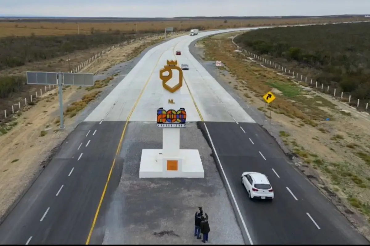 La carretera La Gloria-Colombia es una vía abarca una extensión de 102 kilómetros Foto: Gobierno de Nuevo León