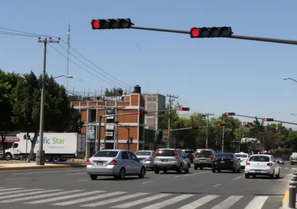 Descubre cuántas multas se pueden generar durante la luz roja del semáforo en CDMX