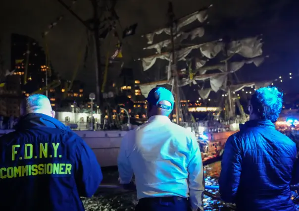 Claudia Sheinbaum lamenta el fallecimiento de dos tripulantes del Buque Escuela Cuauhtémoc en el Puente de Brooklyn