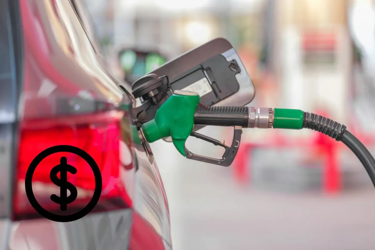 De acuerdo con el programa federal “Quién es Quién en los Precios de los Combustibles”, una gasolinera ubicada en el área metropolitana ha alcanzado uno de los precios más altos del país. Foto: CANVA