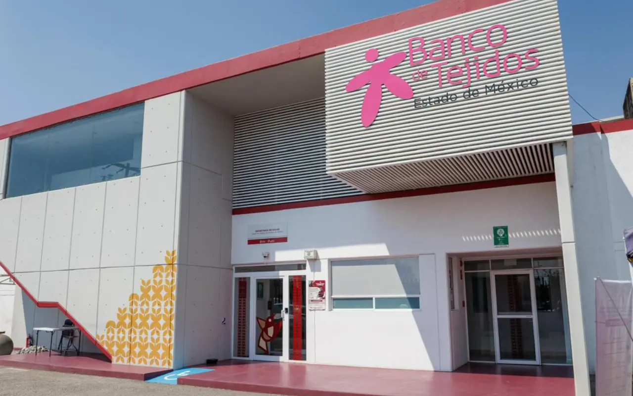 El Banco de Tejidos del Estado de México impulsa la donación y distribución de tejidos para mejorar la salud de miles de pacientes. Foto: X/@SaludEdomex (Canva)