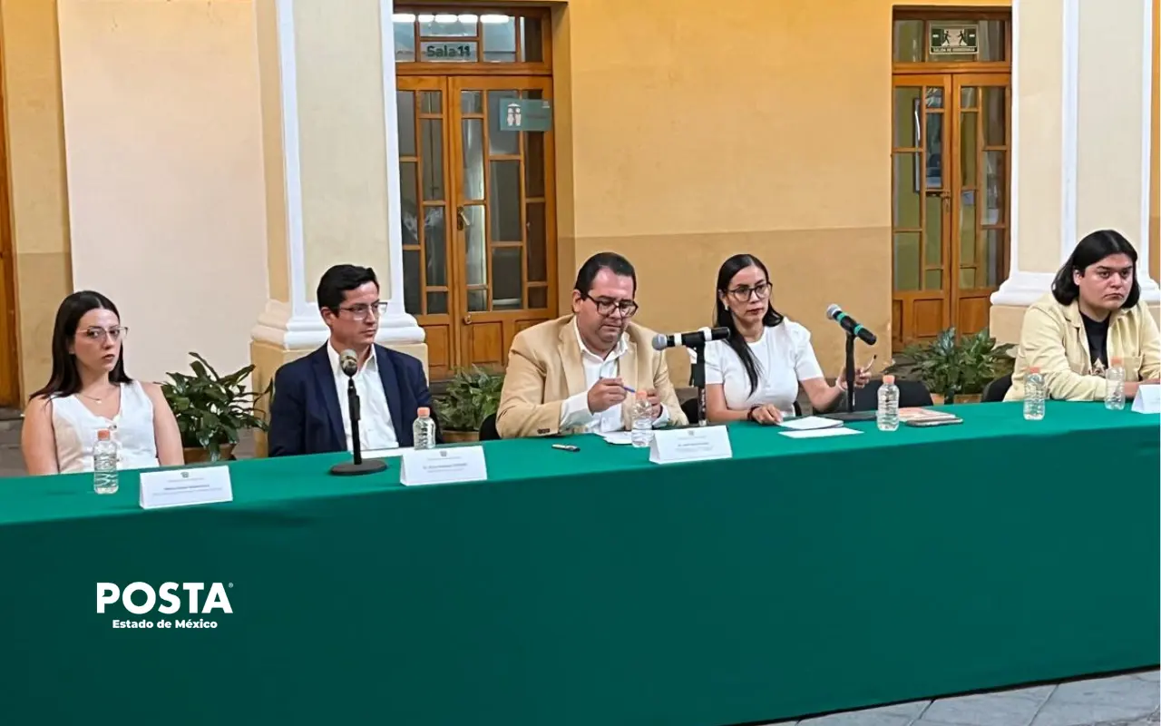 Isidro Rogel Fajardo, encargado del despacho de la rectoría, informó que la UAEMéx analiza los próximos pasos para la elección de rectora y la recuperación del semestre. Foto: Alberto Dzib