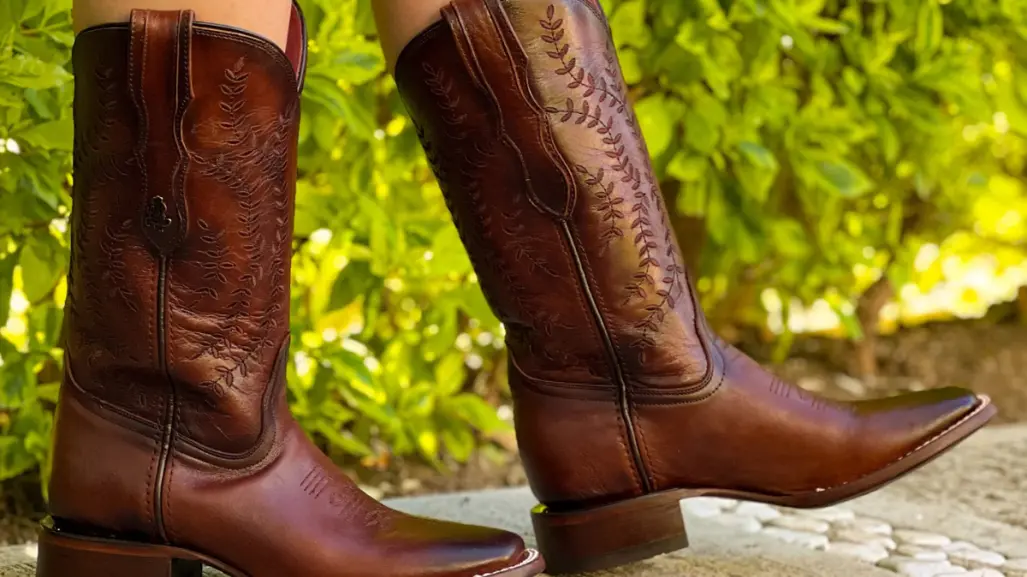 Estas son las diferencias entre las botas vaqueras de mujeres y de los hombres