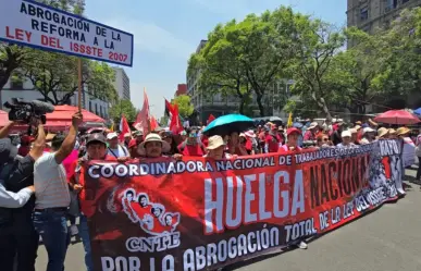 Continúan las protestas del CNTE; este lunes tomarán las casetas de CDMX