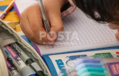 Maestros de Baja California Sur inician paro indefinido; más de 150 mil alumnos sin clases
