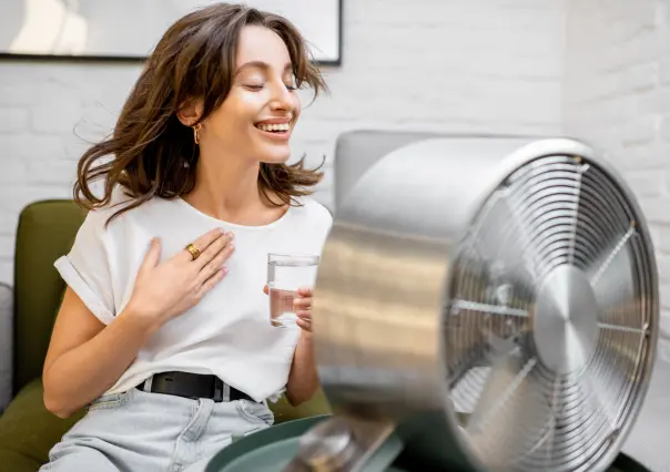 ¿Afecta la salud dormir con el ventilador encendido en la ola de calor? Esto dicen los expertos