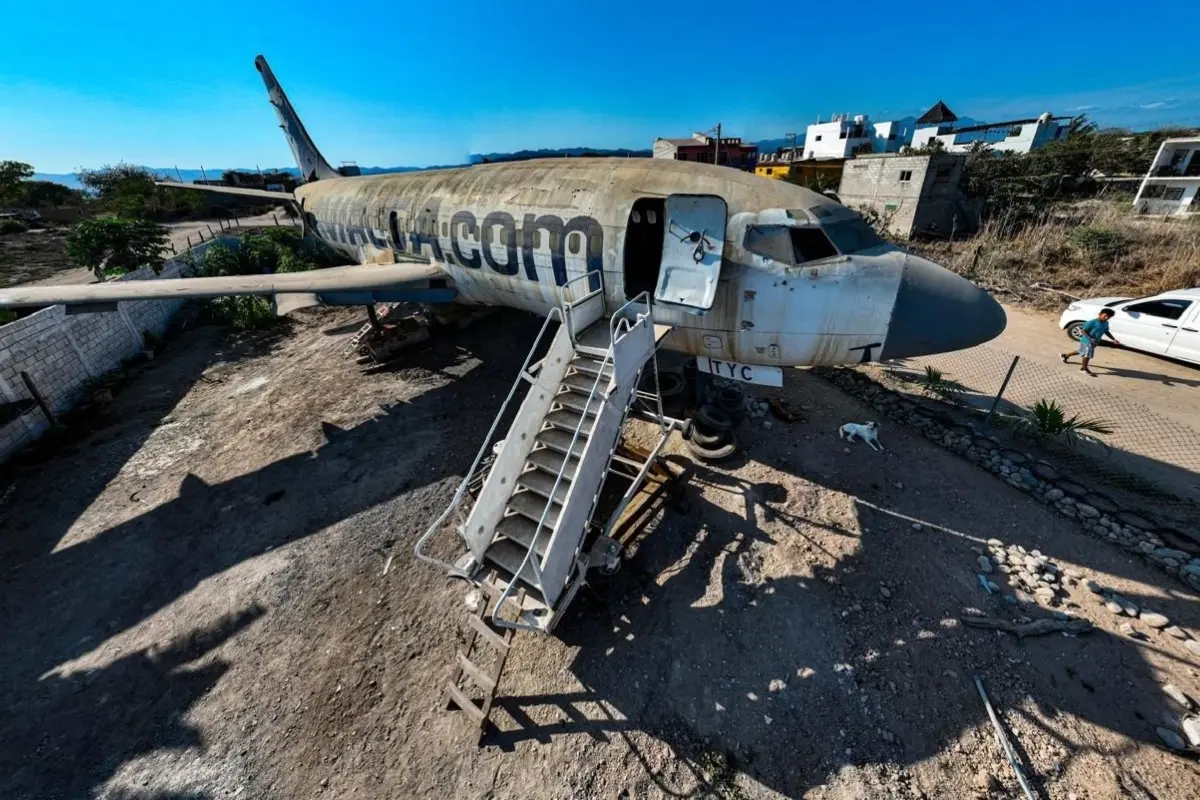 Avión abandonado en Nayarit Foto: X(Twitter) @reportediariopv