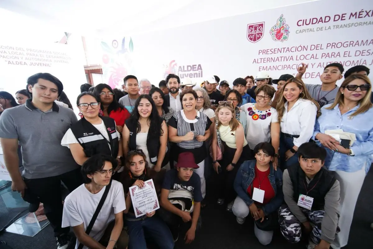 Clara Brugada presentó el programa Aldea Juvenil. Foto: Gobierno de la ciudad de México