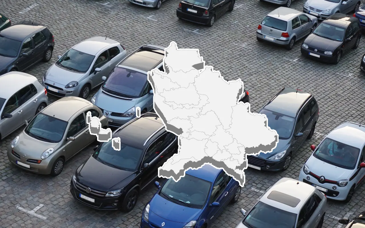 Mapa de Nayarit y estacionamiento. Foto: Canva