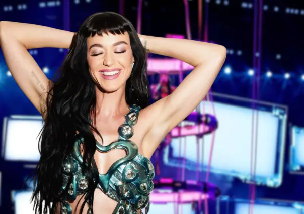 Katy Perry maneja con humor un percance con su vestuario durante su Lifetimes Tour