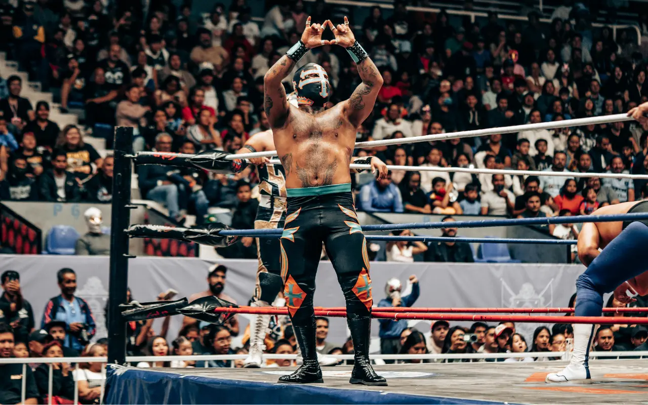 La lucha libre llega a Sauces y Santín como parte de las actividades gratuitas que buscan fortalecer el tejido social en Toluca. Foto: Pexels (Canva)