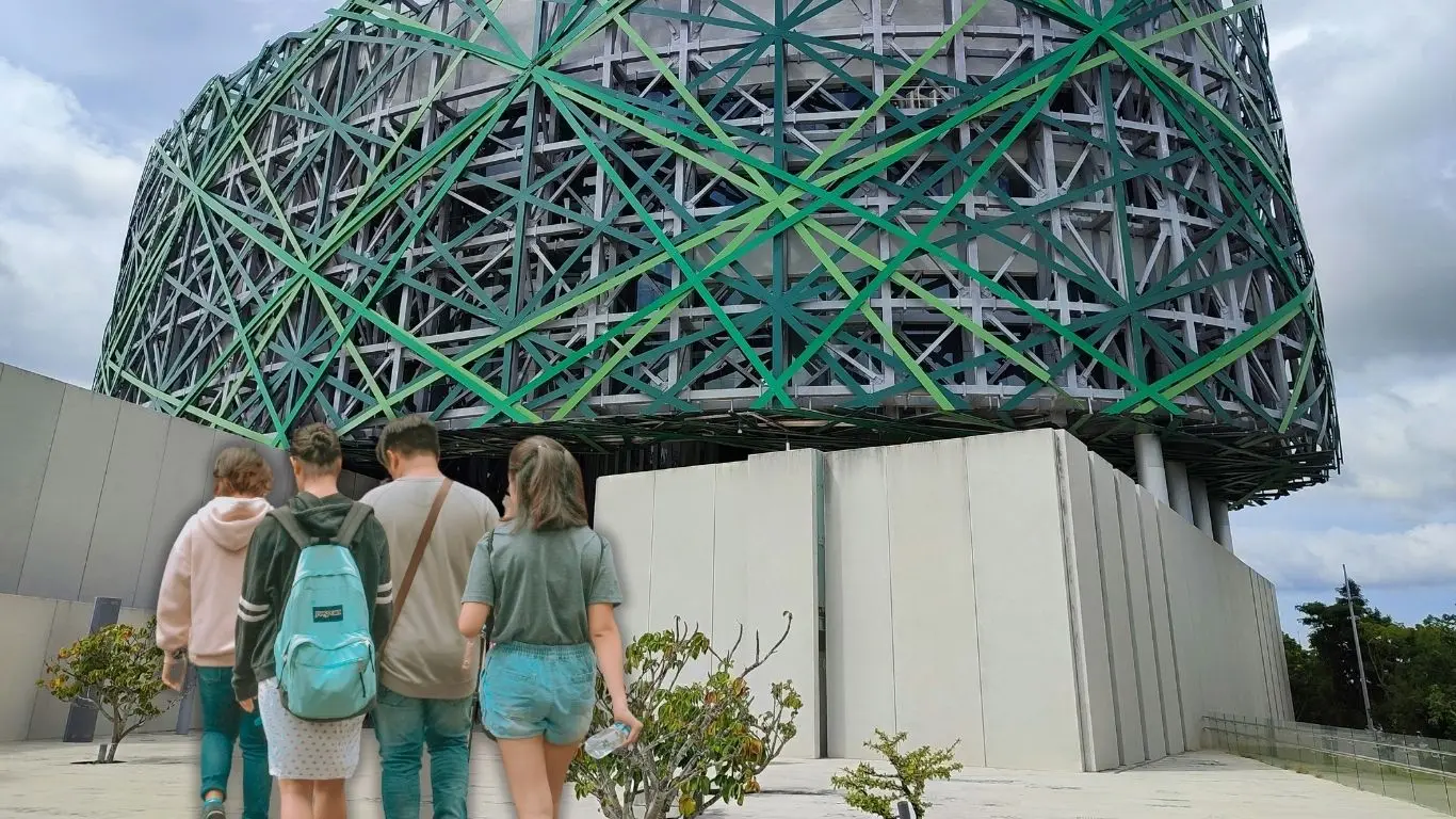 ¿Cómo planean atraer a las juventudes a los museos de Yucatán?. Foto: Unsplash / Canva