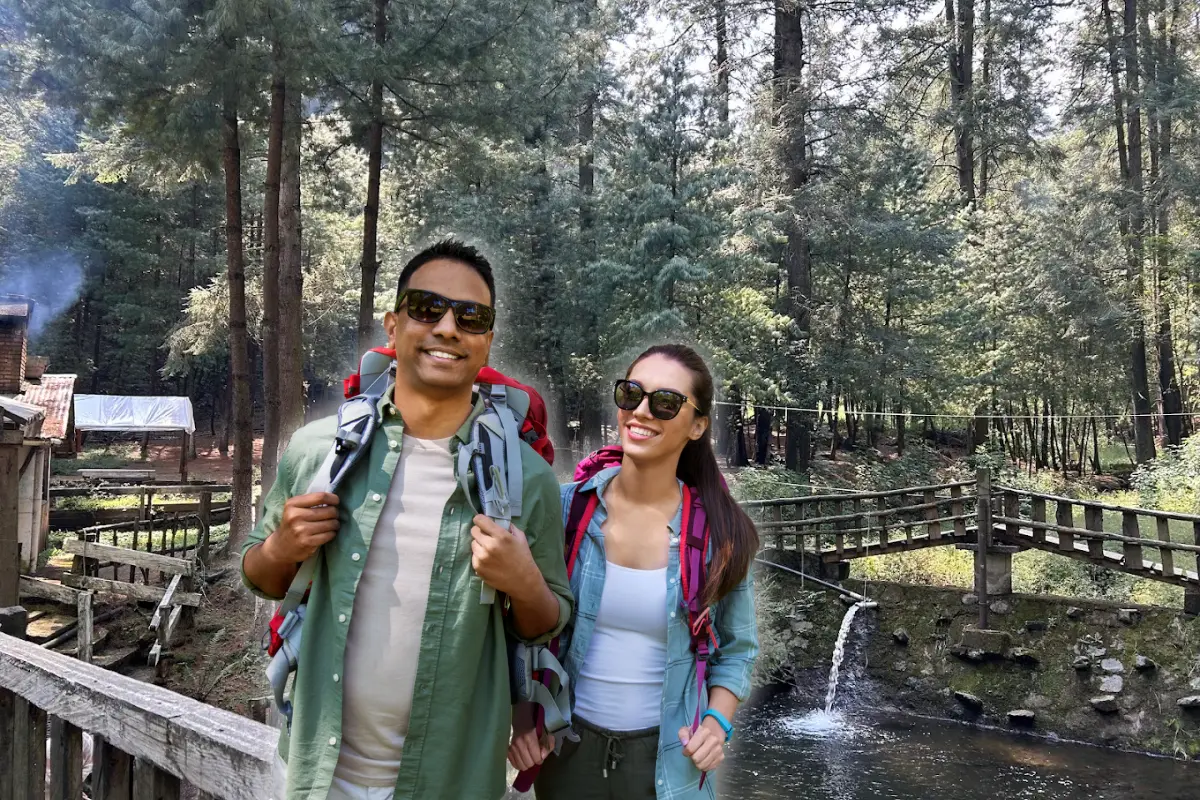 De fondo el paraíso dentro de CDMX, pareja de viaje. Foto: Maps (Carolina Nieto) | Canva