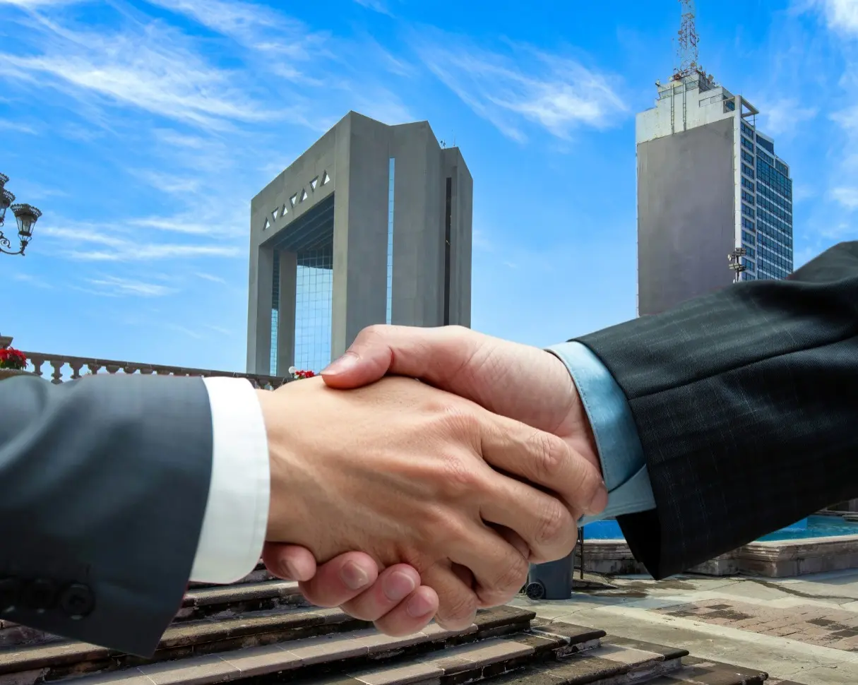 Desde el inicio de su mandato, el gobierno estatal ha promovido una agenda activa de promoción internacional, incentivos fiscales y mejoras en infraestructura. Foto: Canva.