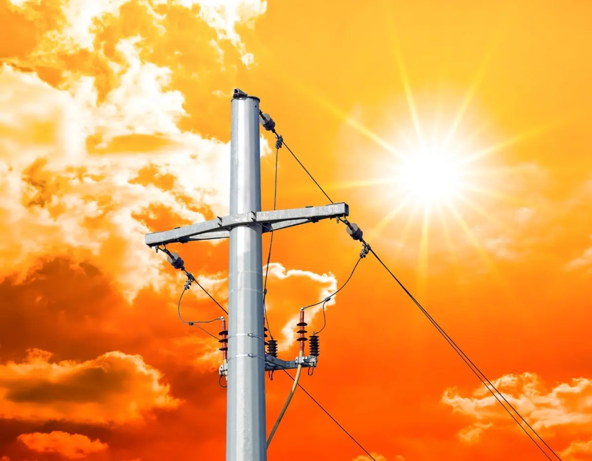 Diversos municipios de Nuevo León han reportado cortes de energía eléctrica en varios sectores. Foto: Canva.