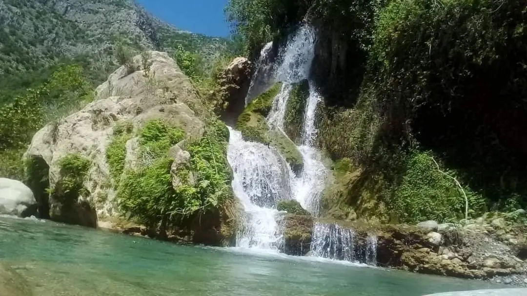 Esta es la cascada que está en medio del desierto. Foto de Coahuila Extremo.