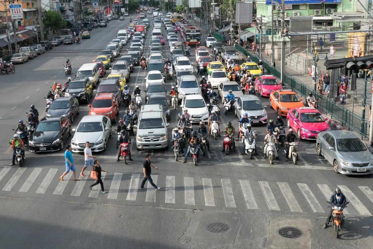 Caos vial en CDMX. Foto: Canva
