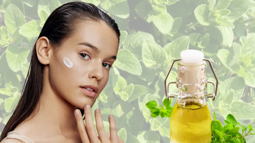 Esta hierba aromática rejuvenece tu piel si la usas en una mascarilla facial
