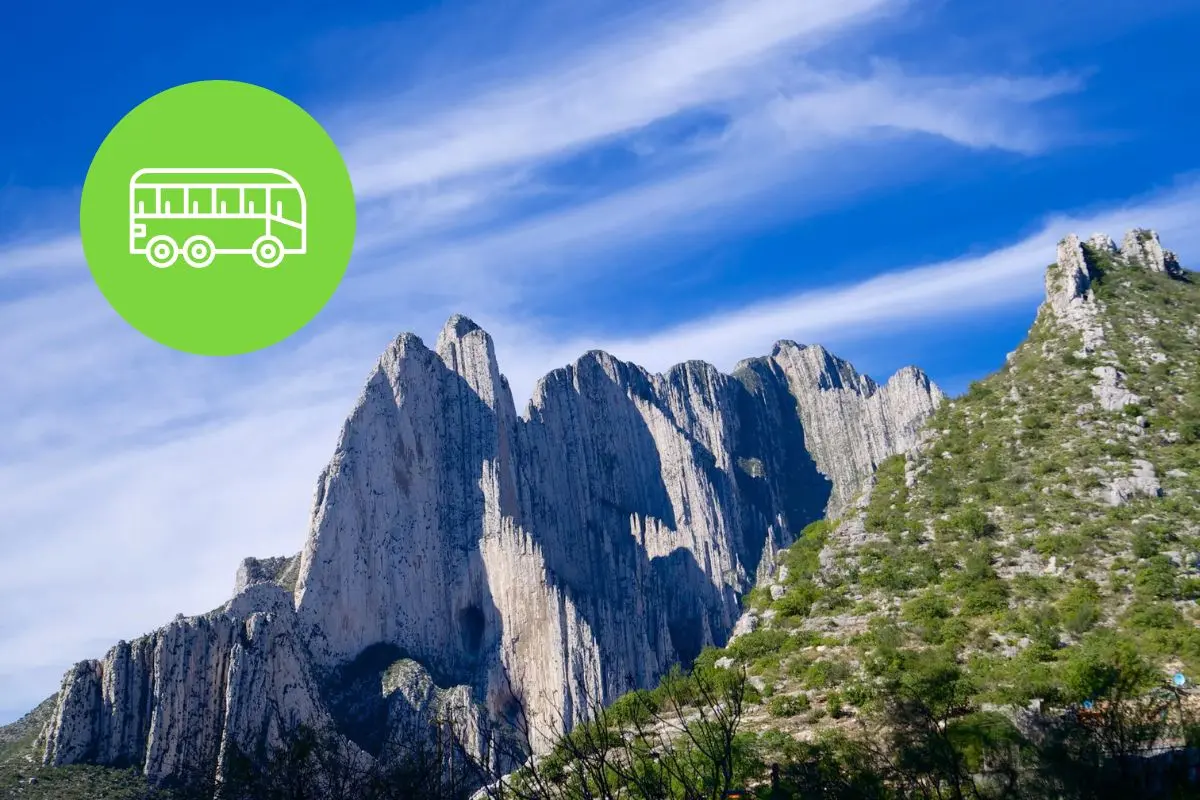 Explorar la naturaleza de Nuevo León se ha vuelto una actividad cada vez más buscada por locales y turistas. Uno de los destinos más icónicos es el Cañón de la Huasteca. Foto: Expedia / CANVA