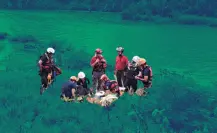 Mujer es arrastrada por el río en Monterrey y rescatada con vida I FOTOS
