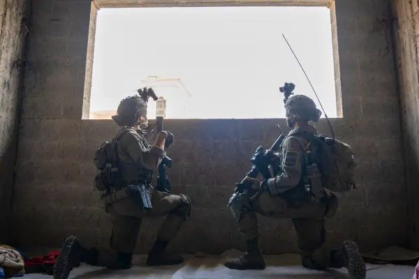 Fuerzas israelíes disparan contra delegación diplomática en visita a campamento en Jenin
