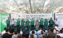 Manolo Jiménez lleva obras de drenaje y pavimento a colonias de Arteaga
