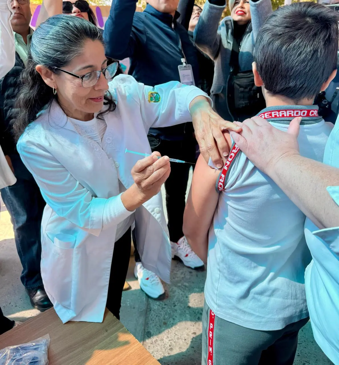 Secretaría de salud lleva vacunas a menores previniendo brotes de Sarampión / Foto; Gobierno de Coahuila
