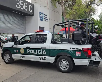 Fiscalía de CDMX resguarda vehículos implicados en asesinado de funcionarios de Clara Brugada