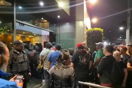 Son velados en funeraria Gayosso de CDMX los cuerpos de los colaboradores de Clara de Brugada Son velados en funeraria Gayosso de CDMX los cuerpos de los colaboradores de Clara de Brugada