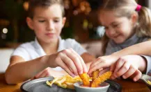 ¿Quién cuida lo que comen los niños? Crecen denuncias por comida chatarra en Edomex