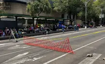 CNTE bloquea Palacio Nacional y lleva su plantón a Paseo de la Reforma