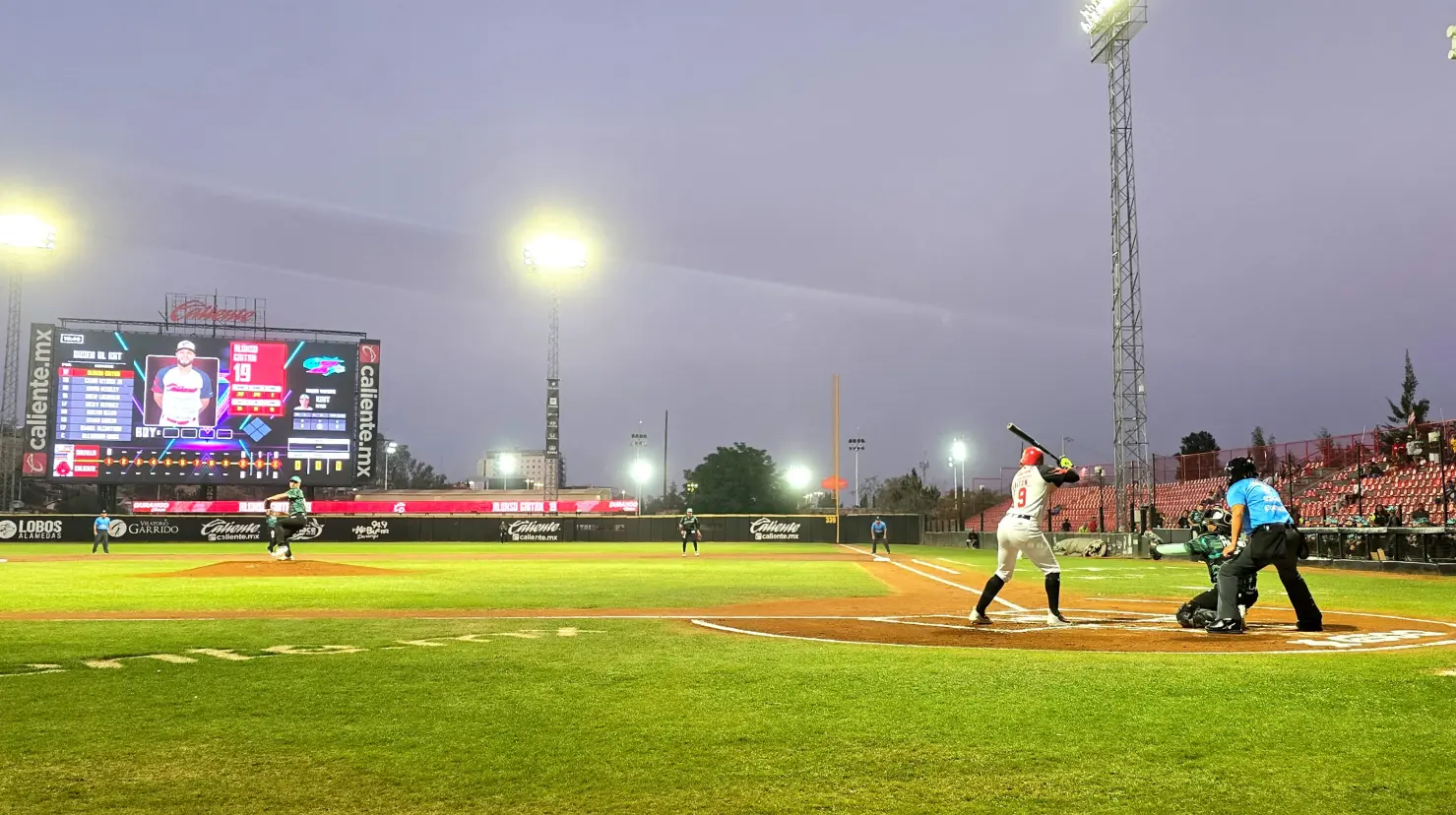 Foto: Gerardo Lares | Caliente de Durango ganó ante Saraperos de Saltillo y buscará que la serie se quede en casa.
