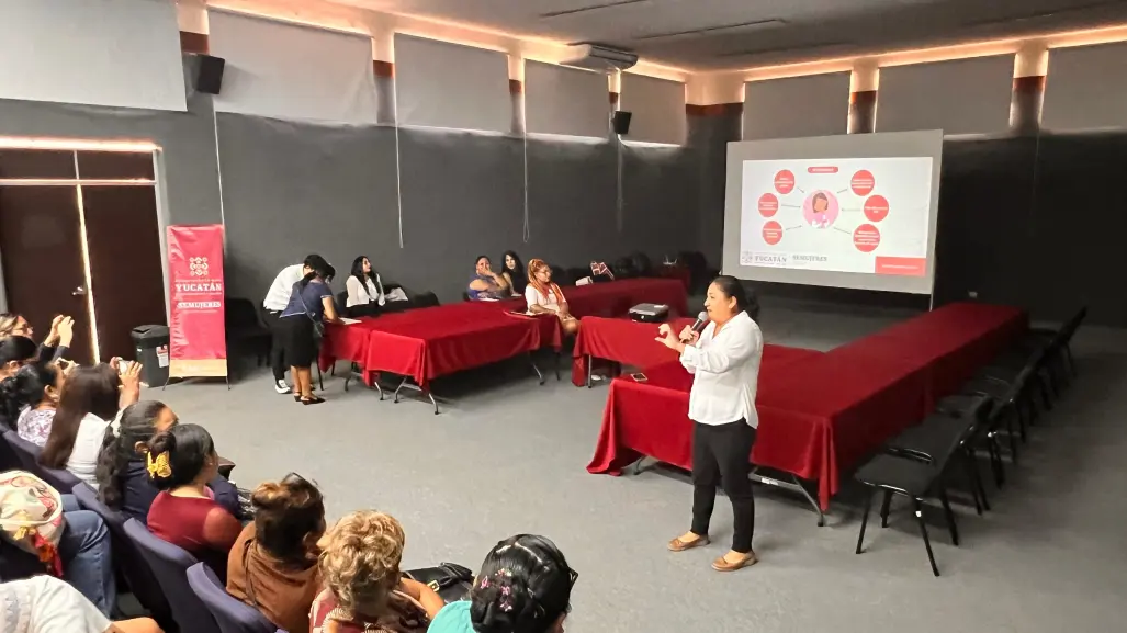 Semujeres capacita a cien promotoras en 60 municipios de Yucatán