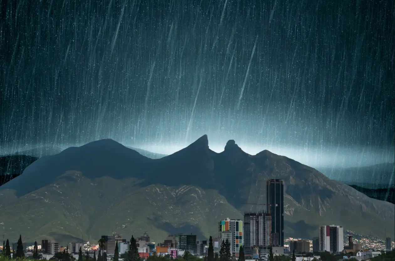 Según los pronósticos, la lluvia continuará desplazándose hacia la zona norte, montañosa, oriente y el resto del área metropolitana de Monterrey. Foto: Canva.