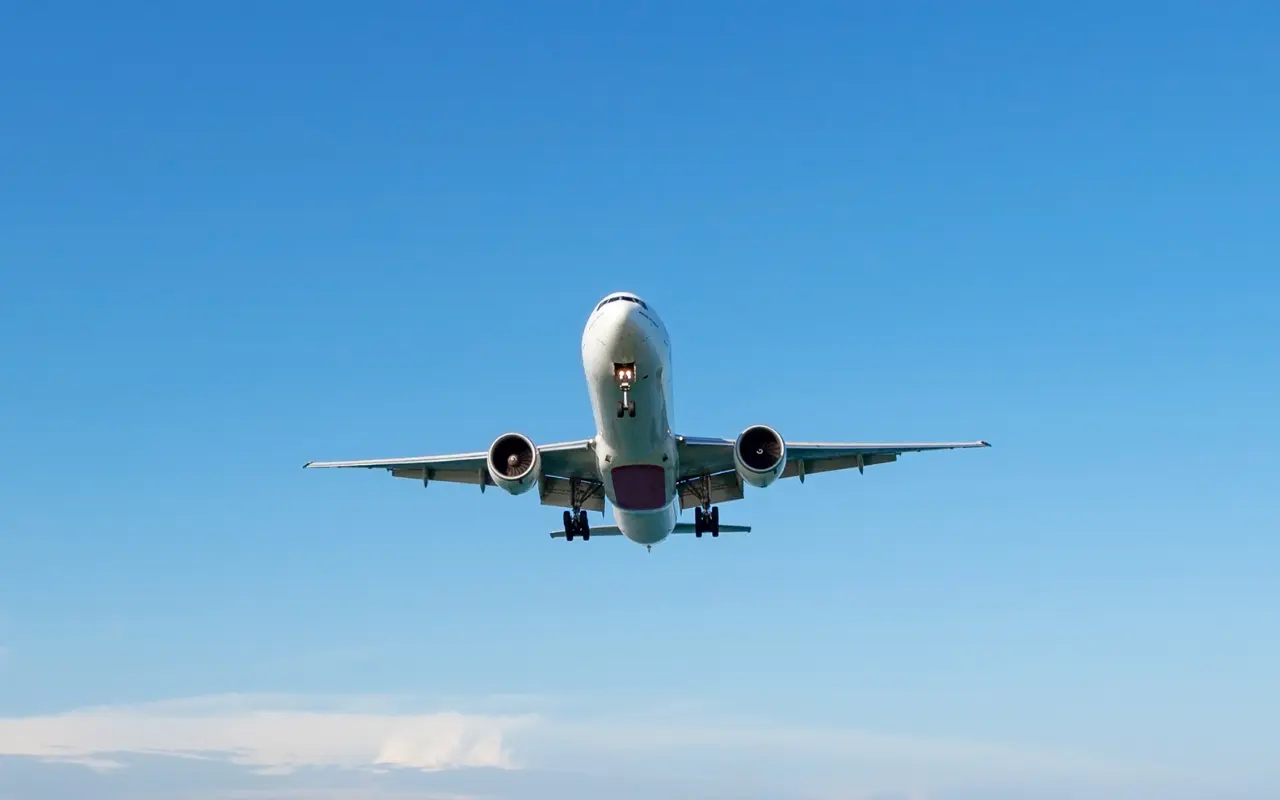 El AIFA se consolida como una opción económica y accesible para viajar dentro y fuera del país desde el Estado de México. Foto: Canva