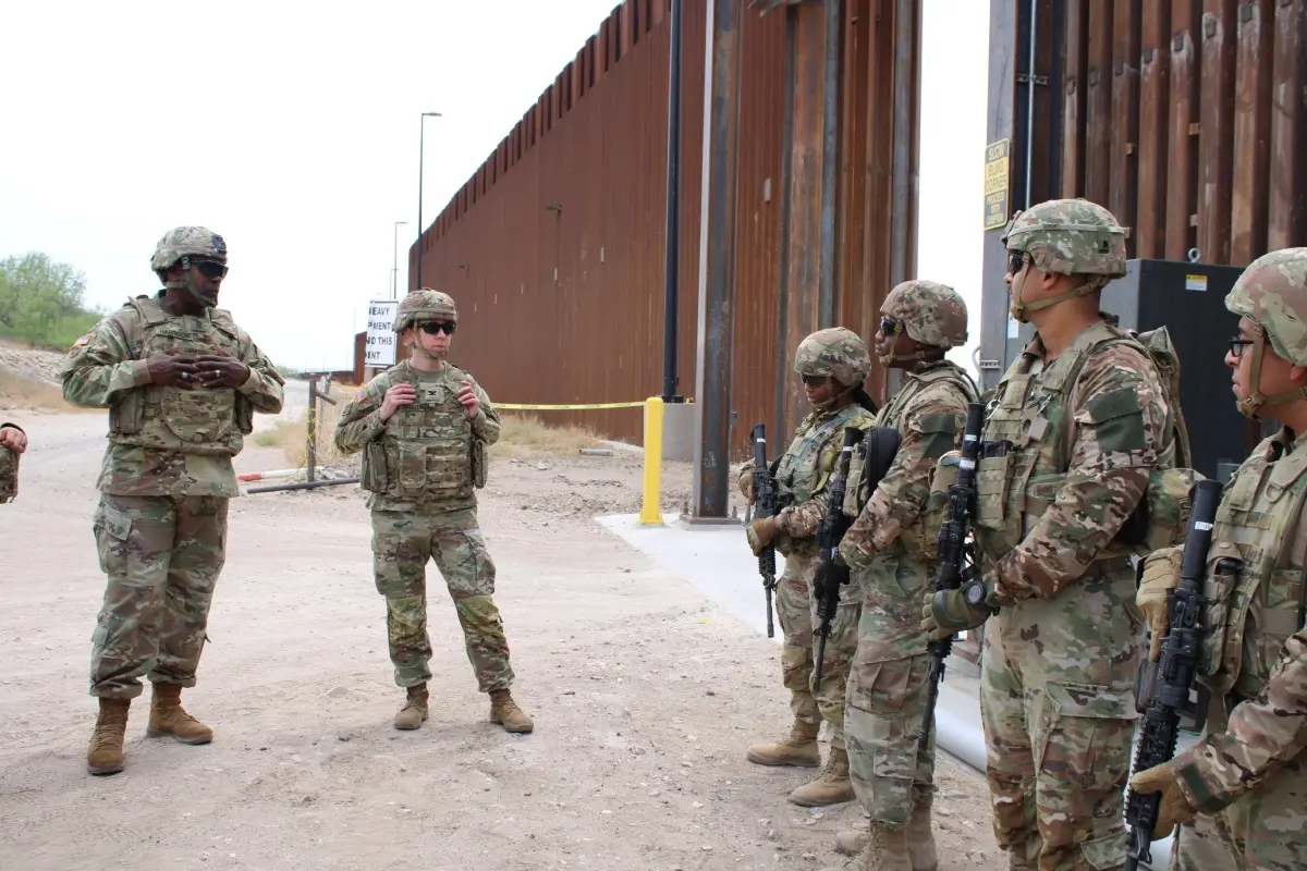 Soldados estadounidenses en la frontera con México Foto: X(Twitter) @USNationalGuard