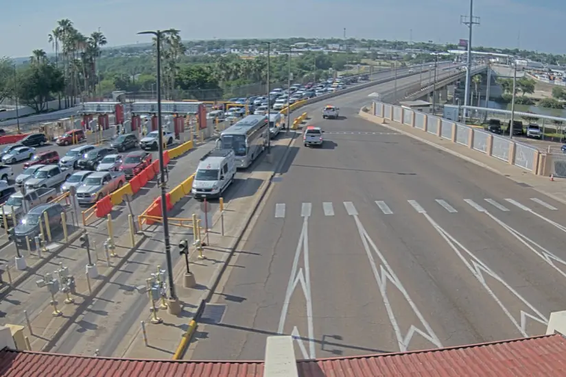 La demora es de aproximadamente 1 hora y 15 minutos en el puente Juárez - Lincoln| Foto: cámaras