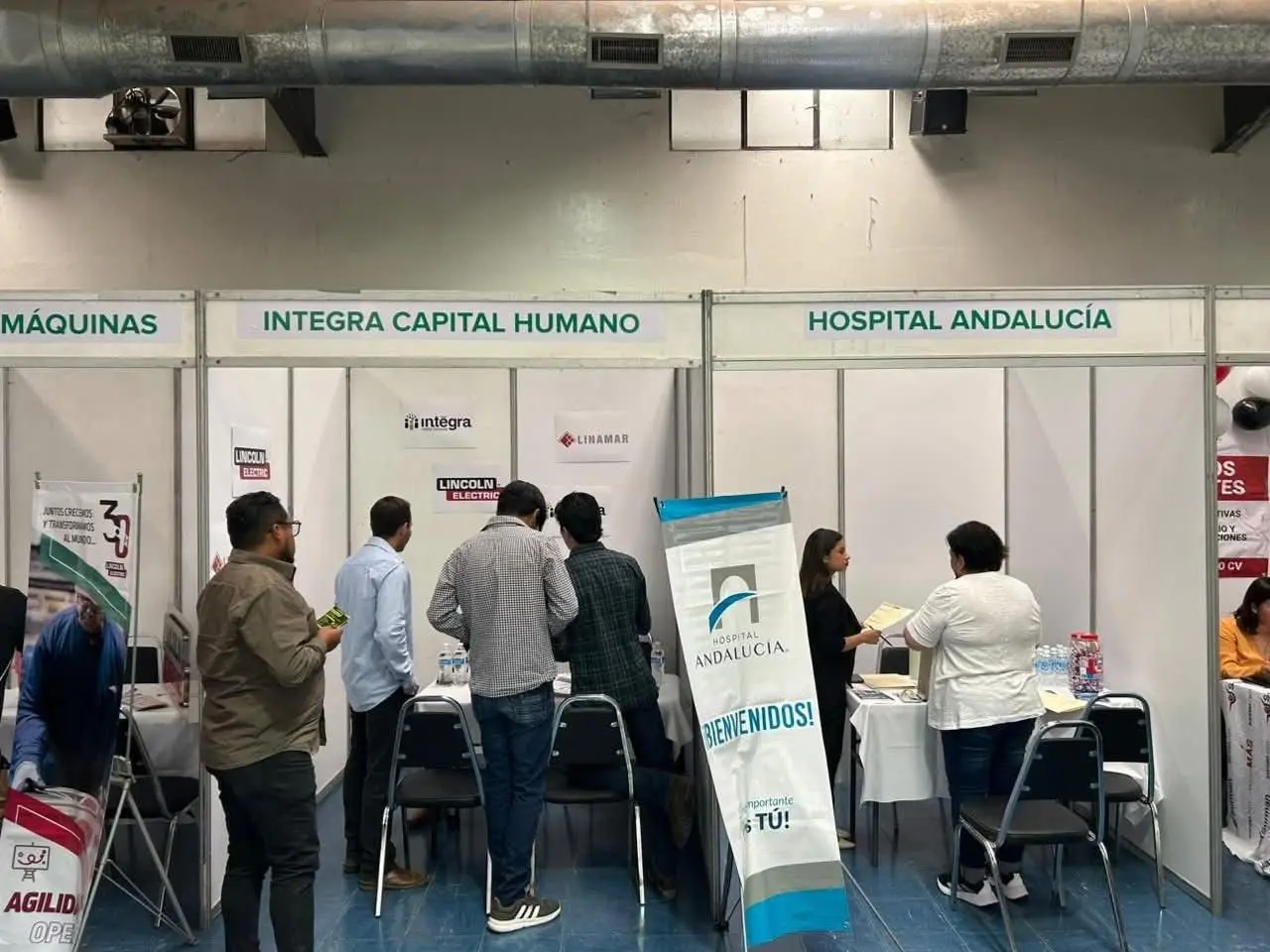 Feria del empleo en Saltillo. Foto de gobierno del estado.