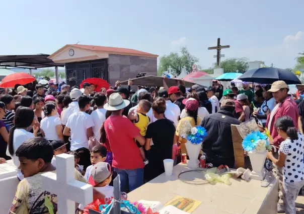 Sepultan a siete jóvenes asesinados en San Felipe; Arzobispo pide poner atención a los adolescentes