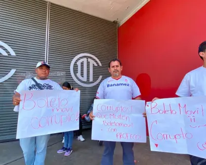 Afición escarlata protesta tras no alcanzar boletos para la final Toluca vs América