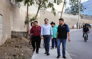 David de la Peña transforma El Barro con nueva banqueta para mejor movilidad