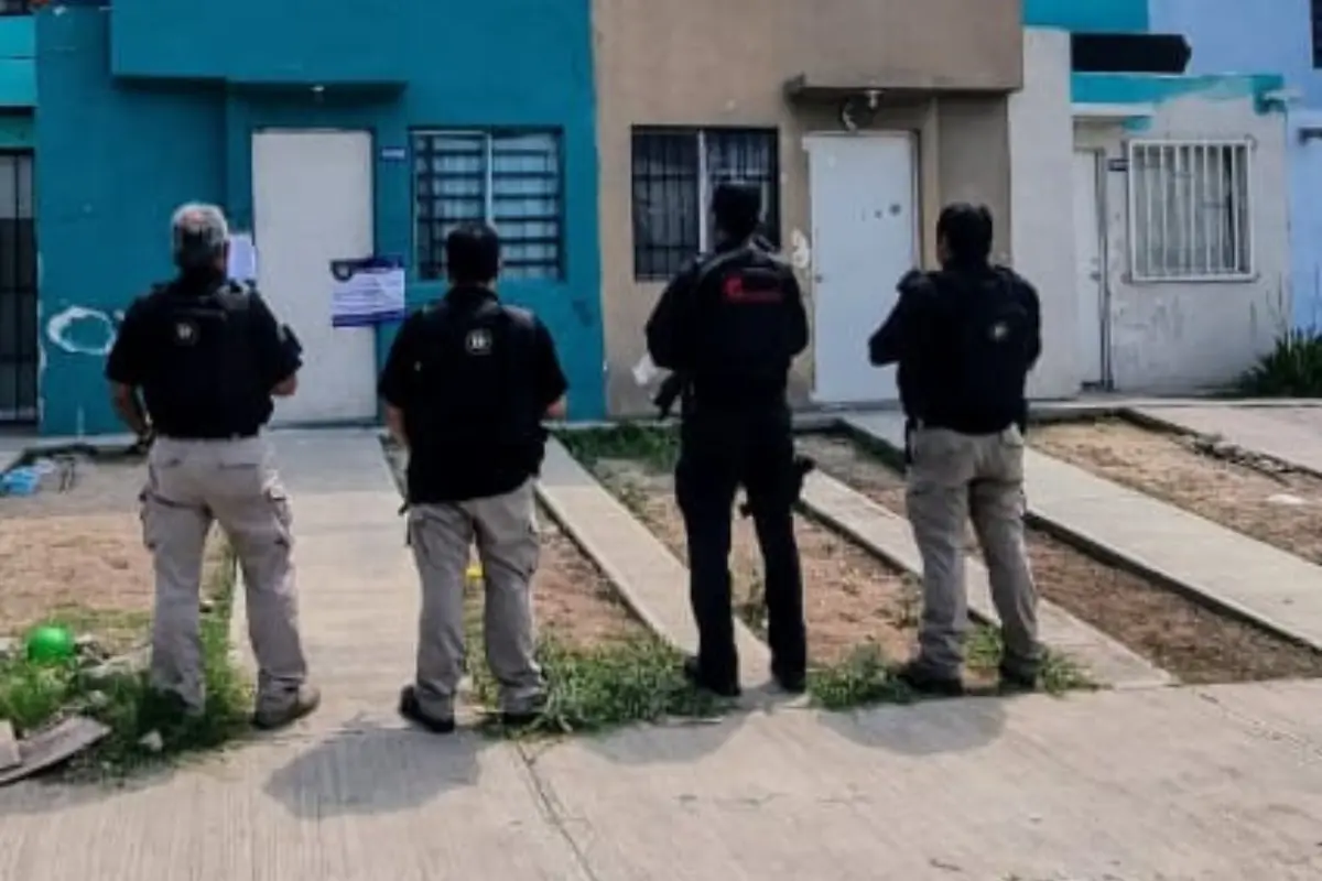 En total se catearon 3 domicilios y se detuvieron 7 presuntos criminales/Foto: AEI