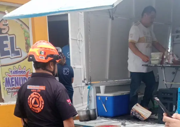 Explota tanque de gas en puesto de tacos y deja tres lesionados en San Pedro
