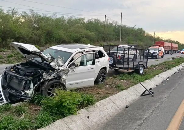 Volcadura en la Hualahuises-Montemorelos deja un muerto y 4 lesionados