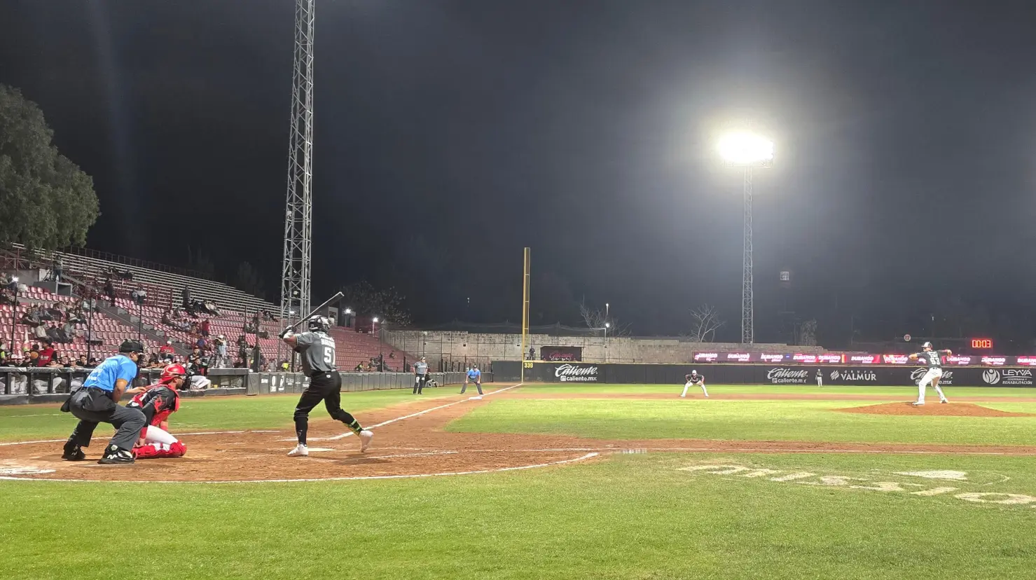 Foto: Gerardo Lares | Caliente de Durango se quedó con la serie al vencer en el tercer juego a los Saraperos de Saltillo.