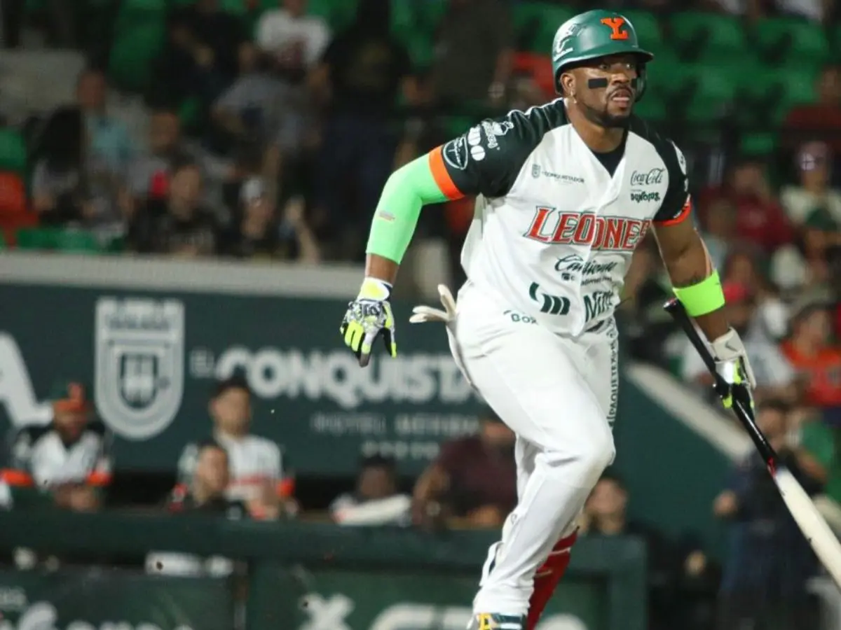 Los Leones de Yucatán siguen acumulando derrotas en esta temporada 2025, ahora contra los Olmecas de Tabasco quienes se llevaron el primero de la serie en el Kukulcán.- Fuente Leones de Yucatán