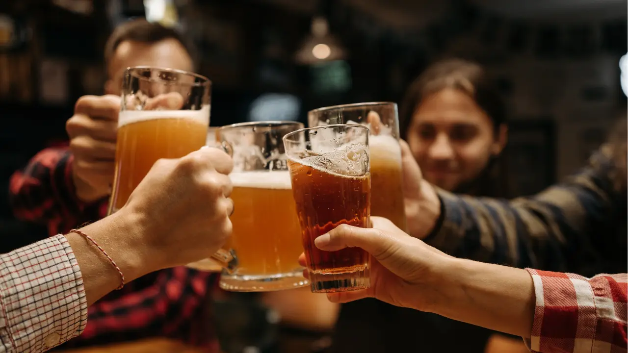 Por el proceso electoral se debe implementar la Ley Seca en Durango. Foto: Canva.