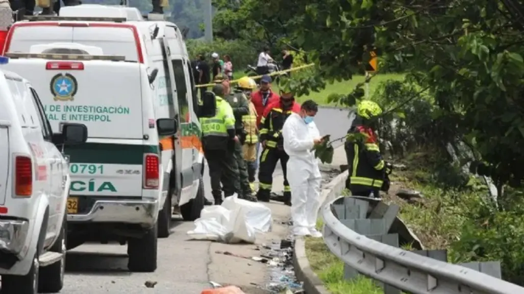 Accidente de autobús cobra la vida de 10 universitarios en Colombia
